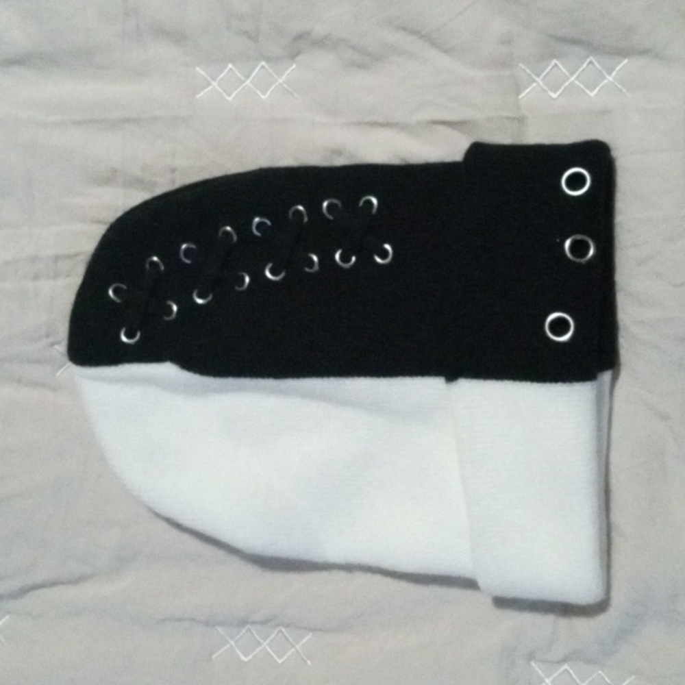 Black and white Bennie
